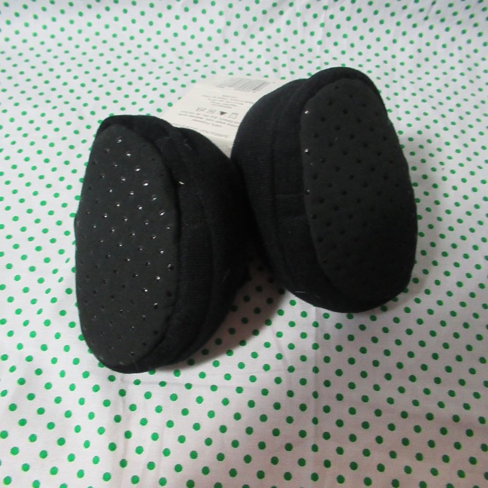 black cat hat with ears & matching black cat slippers 0-3 months - Picture 12 of 14